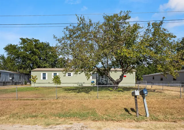 Photo 3 of Manufactured home for sale at 1030 Sandpiper, Seven Points, TX 75143 | MLS# 21361907 | Listing updated on 2026-09-11