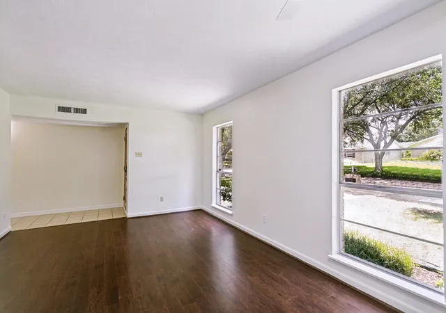 Photo 4 of Single family home for sale at 912 Whitehall Dr, Plano, TX 75023 | MLS# 21364150 | Listing updated on 2026-09-15