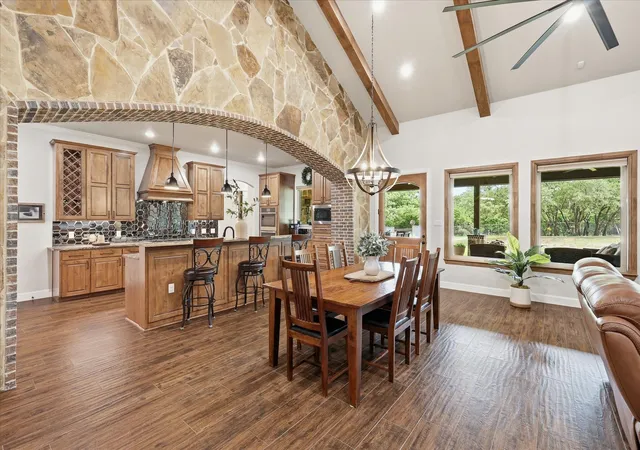 Photo 4 of Single family home for sale at 321 Arborview Dr, Weatherford, TX 76088 | MLS# 21365322 | Listing updated on 2026-09-10