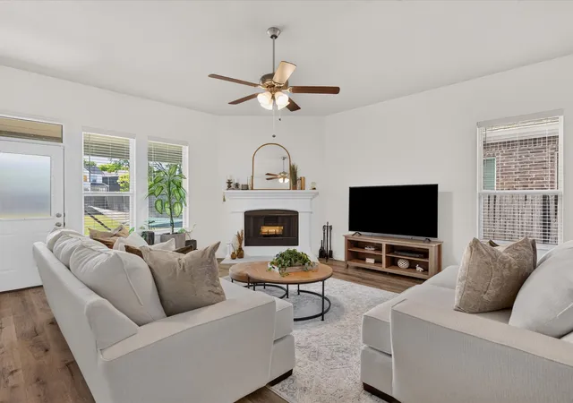 Photo 1 of Single family home for sale at 3121 Greymoore Dr, Anna, TX 75409 | MLS# 21358421 | Listing updated on 2026-10-01