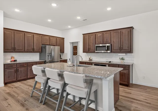 Photo 3 of Single family home for sale at 3121 Greymoore Dr, Anna, TX 75409 | MLS# 21358421 | Listing updated on 2026-10-01