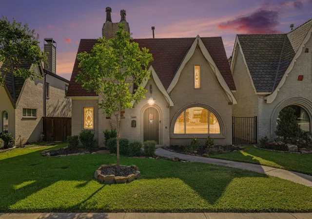 Photo 2 of Single family home for sale at 508 N Tennessee St #B, Mc Kinney, TX 75069 | MLS# 21362240 | Listing updated on 2026-09-15