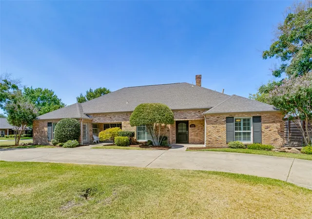 Photo 1 of Single family home for sale at 15305 Leavalley Dr, Dallas, TX 75248 | MLS# 21363270 | Listing updated on 2026-09-12