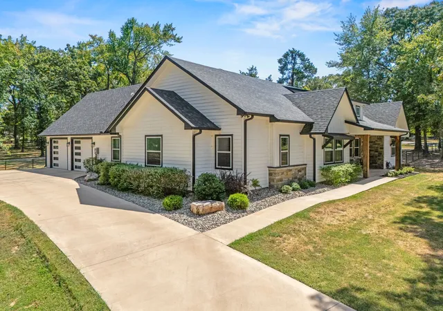 Photo 2 of Single family home for sale at 222 Rs County Road 4269, Emory, TX 75440 | MLS# 21363468 | Listing updated on 2026-09-30