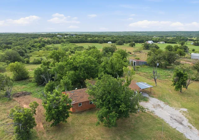Photo 4 of Single family home for sale at 5019 Fm 2123, Paradise, TX 76073 | MLS# 21366166 | Listing updated on 2026-09-11