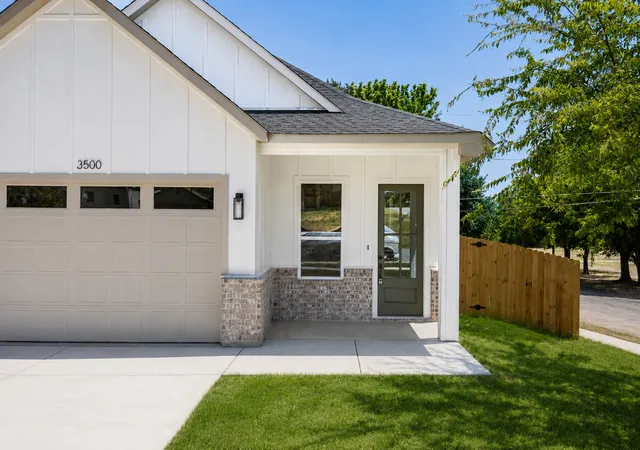Photo 2 of Single family home for sale at 3500 Oscar Ave, Fort Worth, TX 76106 | MLS# 21365935 | Listing updated on 2026-09-12