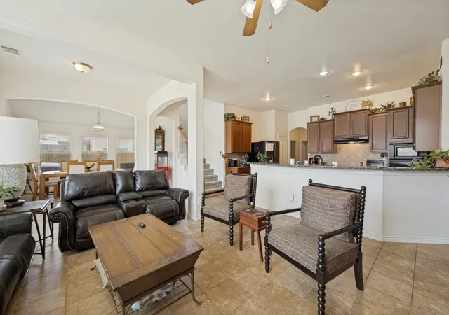 Photo 3 of Single family home for sale at 6133 Lamb Creek Dr, Fort Worth, TX 76179 | MLS# 21364853 | Listing updated on 2026-09-13