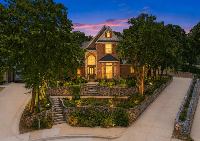 Photo 1 of Single family home for sale at 816 Lake View Ct E, Crowley, TX 76036 | MLS# 21366207 | Listing updated on 2026-09-13