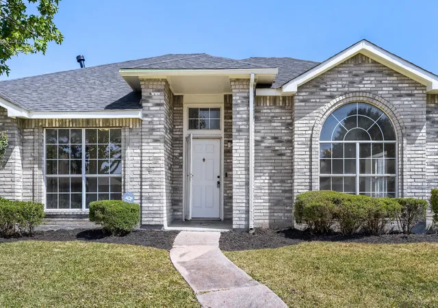 Photo 3 of Single family home for sale at 604 Andersonville Ln, Wylie, TX 75098 | MLS# 21362994 | Listing updated on 2026-09-07