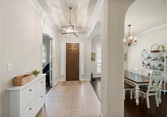 Photo 4 of Sale Pending at 617 Newchester Dr, Roanoke, TX 76262 | MLS# 21366268 | Listing updated on 2026-09-22