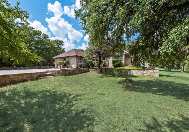 Photo 4 of Single family home for sale at 1205 Florence Dr, Azle, TX 76020 | MLS# 21361943 | Listing updated on 2026-09-12