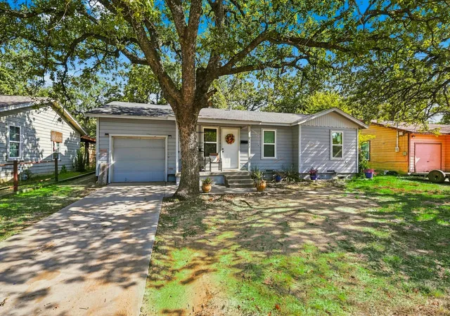 Photo 1 of Single family home for sale at 2617 Pioneer St, Fort Worth, TX 76119 | MLS# 21347839 | Listing updated on 2026-09-15
