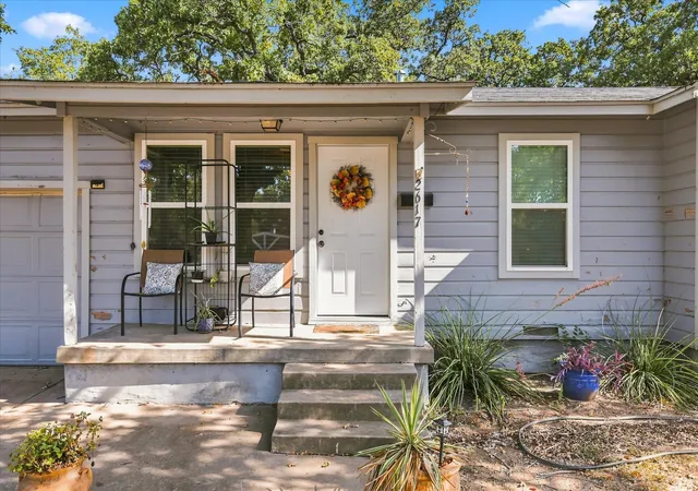 Photo 2 of Single family home for sale at 2617 Pioneer St, Fort Worth, TX 76119 | MLS# 21347839 | Listing updated on 2026-09-15