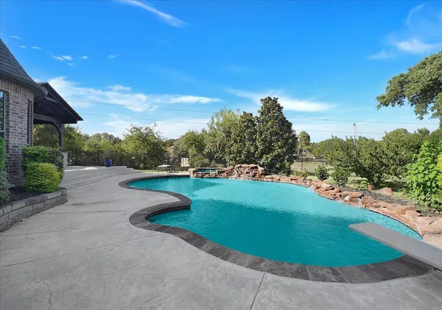Photo 3 of Mansion for sale at 1617 Overlook Ter, Keller, TX 76262 | MLS# 21366363 | Listing updated on 2026-10-02