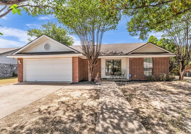 Photo 1 of Sale Pending at 4626 Lexington St, Bellmead, TX 76705 | MLS# 21365736 | Listing updated on 2026-09-12