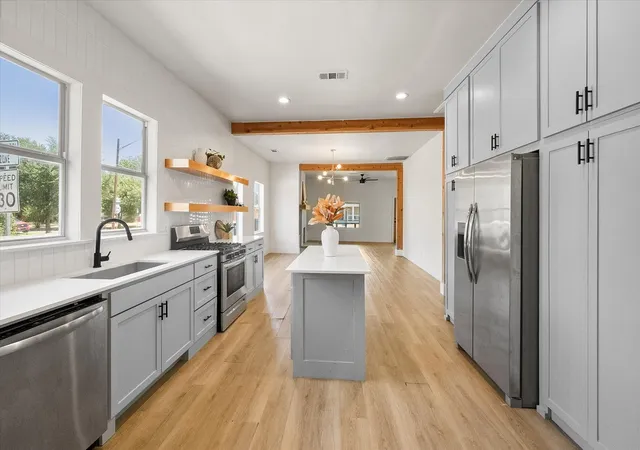 Photo 3 of Single family home for sale at 501 S Clinton Ave, Dallas, TX 75208 | MLS# 21363499 | Listing updated on 2026-10-03