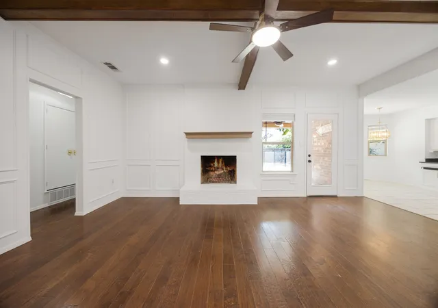 Photo 3 of Single family home for sale at 2701 Baldwin Dr, Arlington, TX 76012 | MLS# 21366279 | Listing updated on 2026-10-07