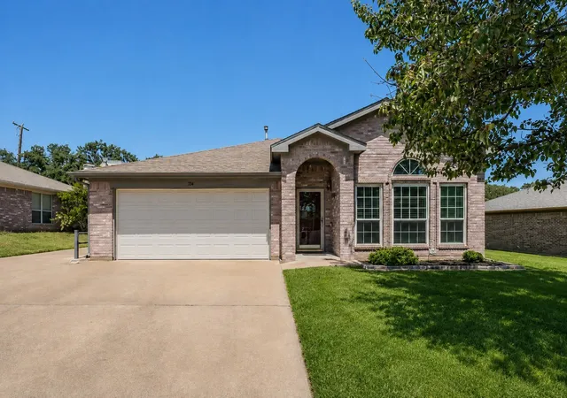 Photo 1 of Single family home for sale at 334 Dalhart Dr, Weatherford, TX 76086 | MLS# 21364680 | Listing updated on 2026-09-13