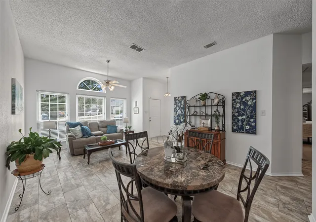 Photo 2 of Single family home for sale at 334 Dalhart Dr, Weatherford, TX 76086 | MLS# 21364680 | Listing updated on 2026-09-13