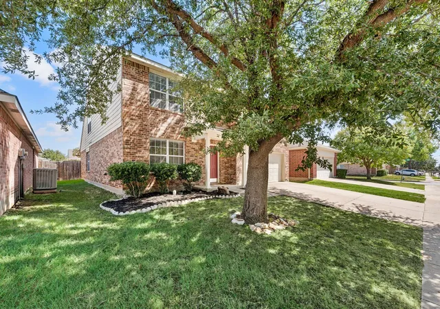 Photo 3 of Single family home for sale at 5025 Senator Dr, Fort Worth, TX 76244 | MLS# 21362330 | Listing updated on 2026-09-12
