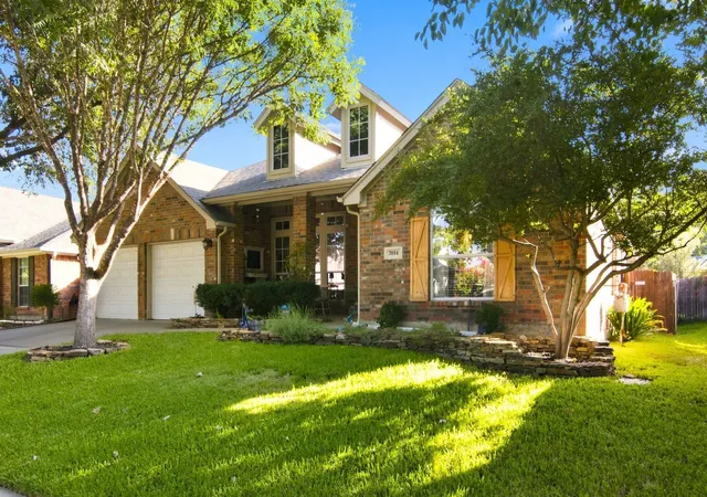 Photo 1 of Sale Pending at 7054 Buena Vista Dr, Fort Worth, TX 76137 | MLS# 21365203 | Listing updated on 2026-09-13