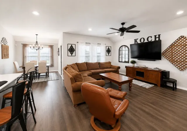 Photo 3 of Single family home for sale at 1200 Fairbanks Dr, Ennis, TX 75119 | MLS# 21366402 | Listing updated on 2026-09-14
