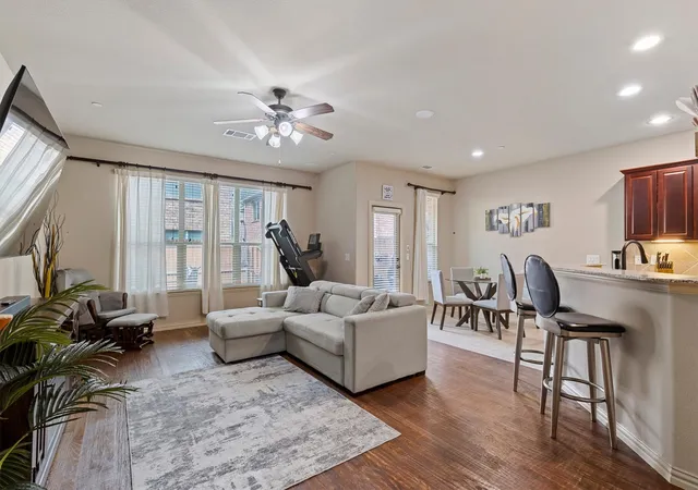 Photo 3 of Townhouse for sale at 1828 Villa Dr, Allen, TX 75013 | MLS# 21352816 | Listing updated on 2026-10-04