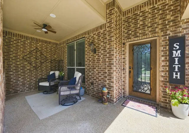 Photo 3 of Single family home for sale at 102 Chase Oaks Ct, Mansfield, TX 76063 | MLS# 21363558 | Listing updated on 2026-10-05
