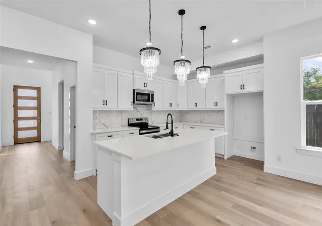 Photo 3 of Single family home for sale at 4317 Myrtle St, Dallas, TX 75215 | MLS# 21305681 | Listing updated on 2026-09-11