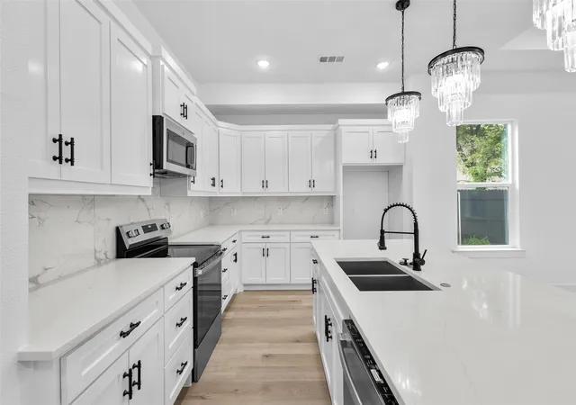 Photo 4 of Single family home for sale at 4317 Myrtle St, Dallas, TX 75215 | MLS# 21305681 | Listing updated on 2026-09-11
