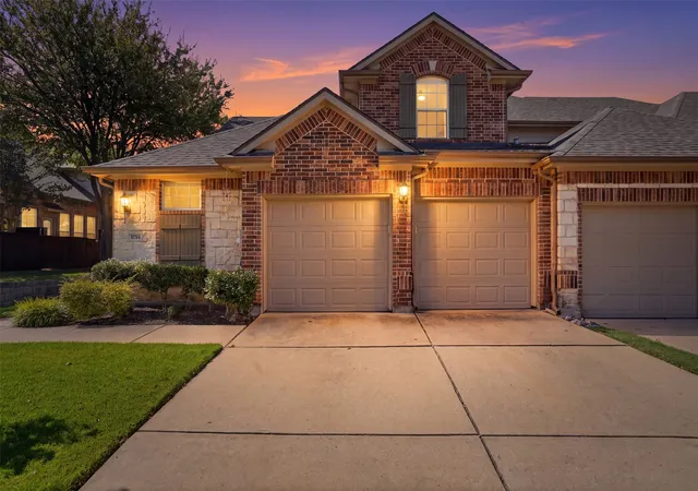 Photo 2 of Townhouse for sale at 1724 Brookview Dr, Carrollton, TX 75007 | MLS# 21366135 | Listing updated on 2026-09-21