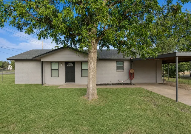 Photo 1 of Single family home for sale at 211 S Rose St, Archer City, TX 76351 | MLS# 21366351 | Listing updated on 2026-09-09