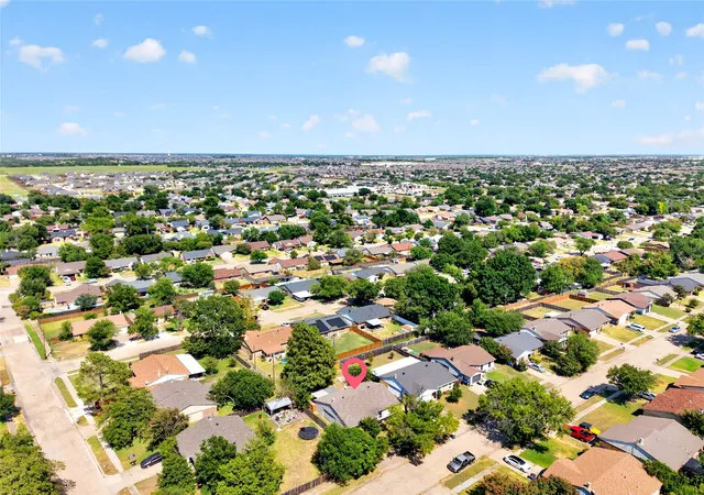 Photo 3 of Single family home for sale at 524 Woodcrest Wy, Forney, TX 75126 | MLS# 21365624 | Listing updated on 2026-09-12
