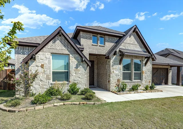 Photo 3 of Single family home for sale at 293 Resting Pl Road, Waxahachie, TX 75165 | MLS# 21366466 | Listing updated on 2026-09-14