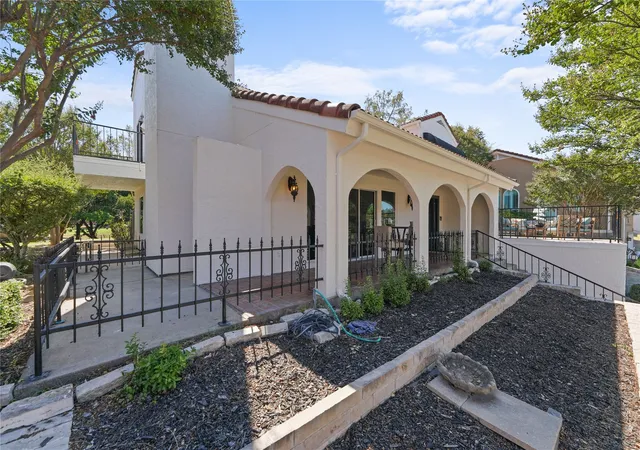 Photo 3 of Single family home for sale at 3405 Waterview Trl, Rockwall, TX 75087 | MLS# 21365800 | Listing updated on 2026-09-12