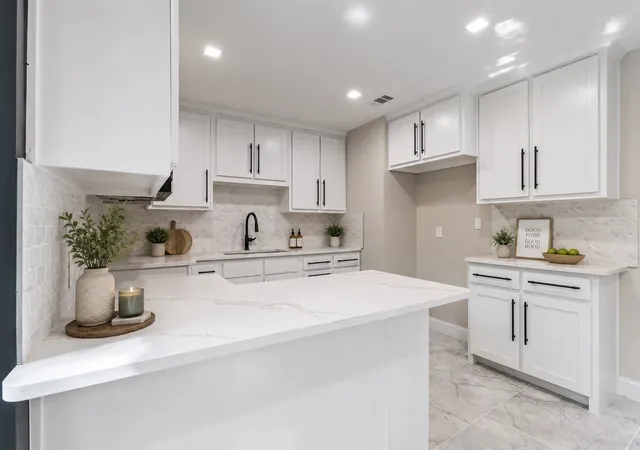 Photo 3 of Single family home for sale at 6207 Ivy Hill Rd, Fort Worth, TX 76135 | MLS# 21363083 | Listing updated on 2026-09-14