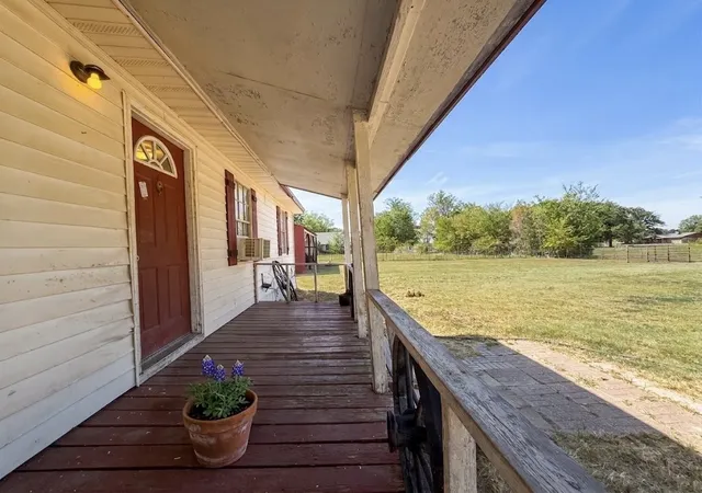 Photo 3 of House for sale at 32951 Fm 47, Mabank, TX 75147 | MLS# 21366468 | Listing updated on 2026-10-03