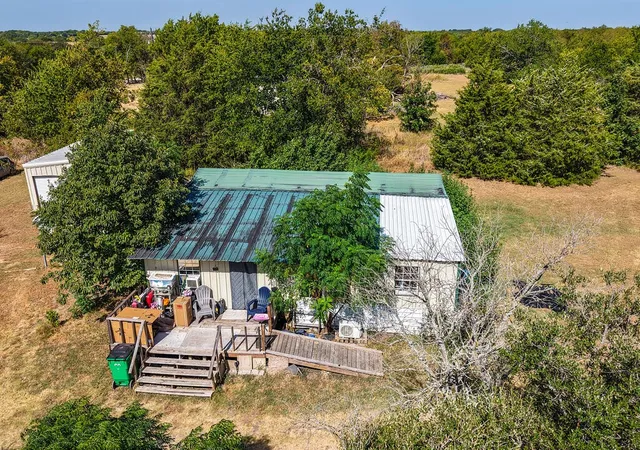 Photo 3 of Single family home for sale at 12706 County Road 4027, Kemp, TX 75143 | MLS# 21365503 | Listing updated on 2026-09-23