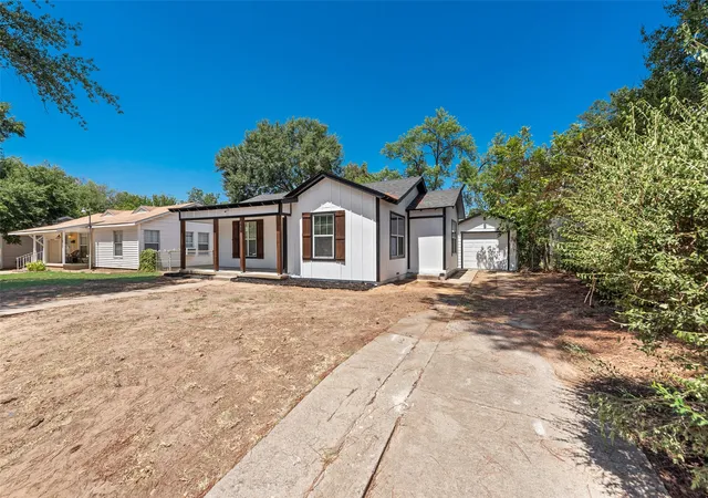 Photo 3 of Single family home for sale at 6617 Greenlee St, Fort Worth, TX 76112 | MLS# 21364485 | Listing updated on 2026-09-11