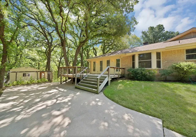 Photo 2 of Sale Pending at 451 Cooks Ln, Fort Worth, TX 76120 | MLS# 21366437 | Listing updated on 2026-09-09