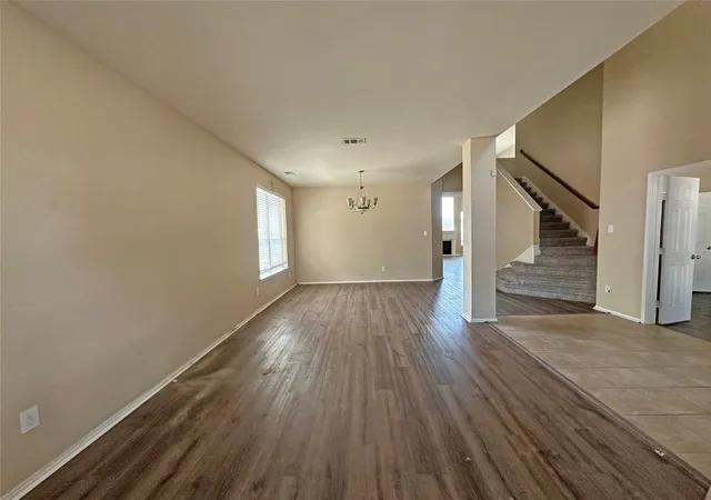 Photo 3 of Sale Pending at 13 Monticello Ct, Mansfield, TX 76063 | MLS# 21366454 | Listing updated on 2026-09-11