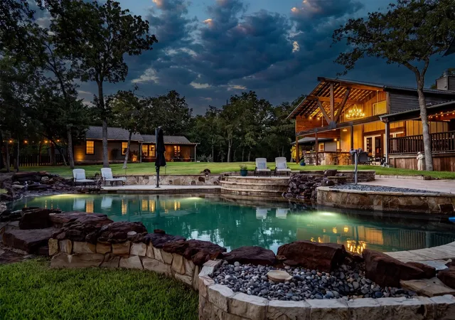Photo 2 of Mansion for sale at 1011 Thornridge Ct, Argyle, TX 76226 | MLS# 21342659 | Listing updated on 2026-09-10