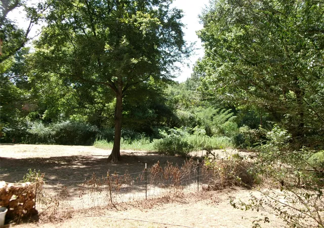 Photo 3 of Sale Pending at 6777 Fm 992 N, De Kalb, TX 75559 | MLS# 21362060 | Listing updated on 2026-09-11