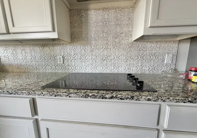Photo 2 of Single family home for sale at 340 Berkeley Dr, Waxahachie, TX 75167 | MLS# 21366634 | Listing updated on 2026-09-11