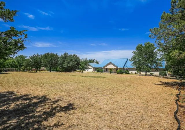 Photo 4 of Single family home for sale at 8760 County Road 858, Mc Kinney, TX 75071 | MLS# 21366533 | Listing updated on 2026-09-12