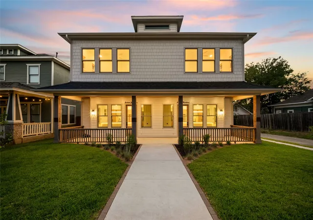 Townhouse for sale at 1600 Washinton Ave, Fort Worth, TX 76104 | MLS# 21332256