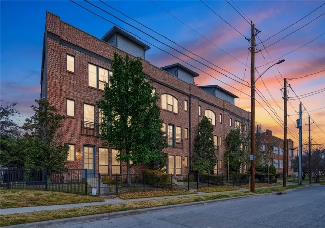Photo 2 of Condo for sale at 1900 Caddo St #2, Dallas, TX 75204 | MLS# 21366588 | Listing updated on 2026-09-08