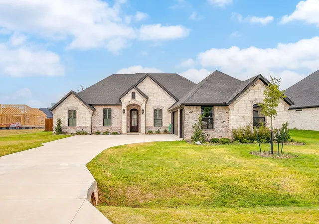 Photo 1 of Single family home for sale at 2172 Middlewood Cir, Granbury, TX 76049 | MLS# 21365712 | Listing updated on 2026-09-12