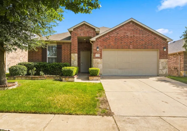 Photo 1 of Single family home for sale at 2332 Angoni Wy, Fort Worth, TX 76131 | MLS# 21366749 | Listing updated on 2026-09-24