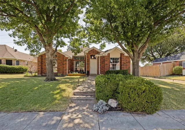 Photo 1 of Sale Pending at 2922 Andrea Ln, Garland, TX 75040 | MLS# 21360603 | Listing updated on 2026-09-09